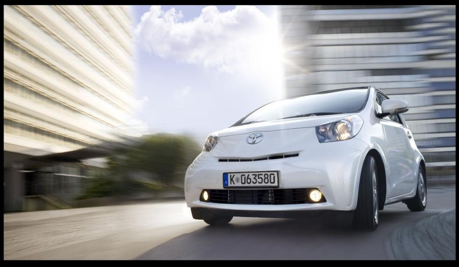  Toyota iQ 2008 года  (фото 82 из 225)
